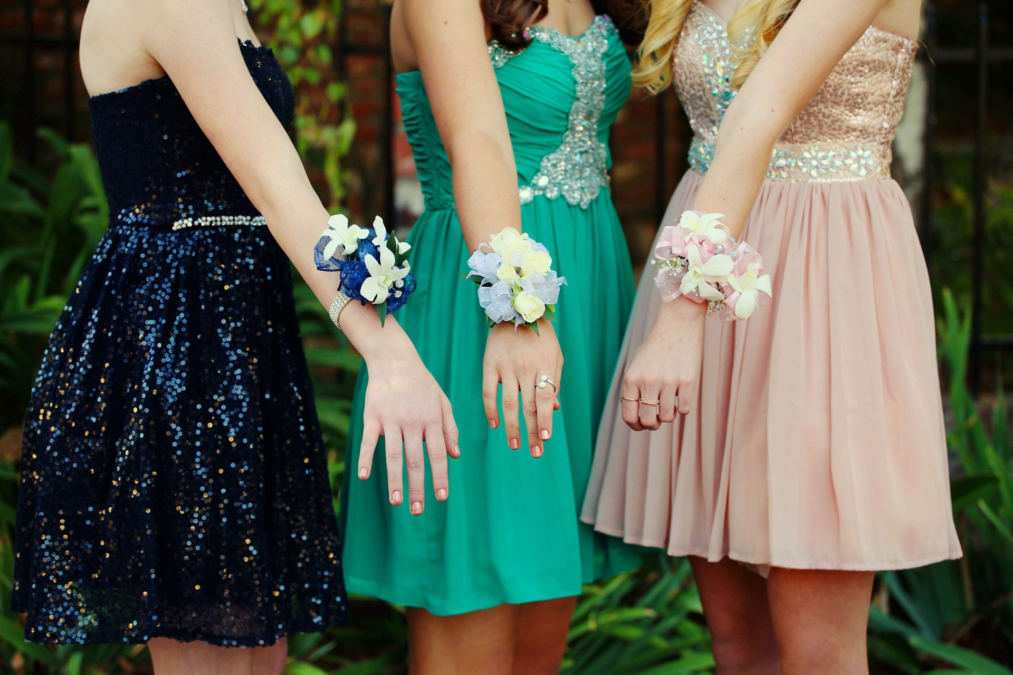 The Ultimate Guide to Prom Accessories: Perfecting Your Look for the Big Night